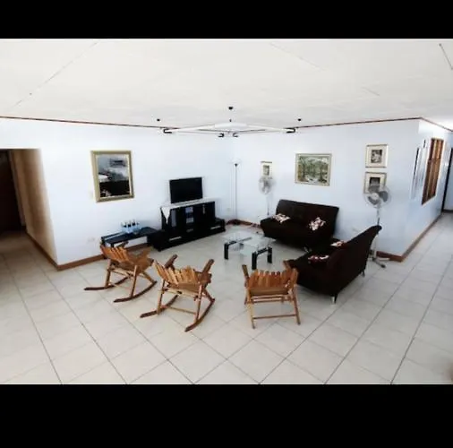 Backpackers Lodge